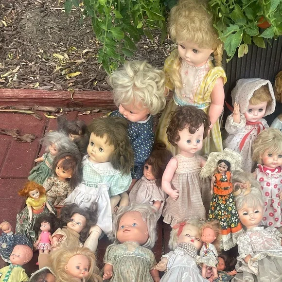 CREEPY & VINTAGE DOLL LOTS - Picture 2 of 6